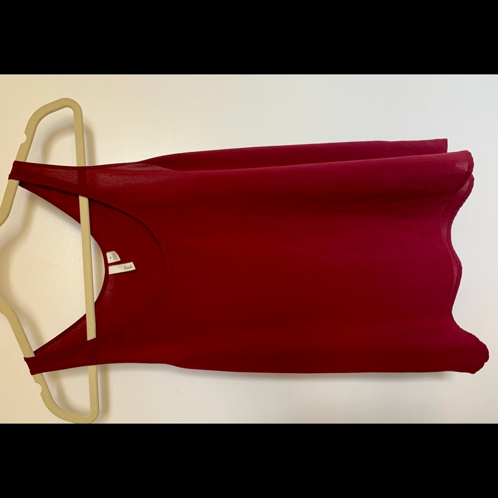 Maroon tank top women’s medium